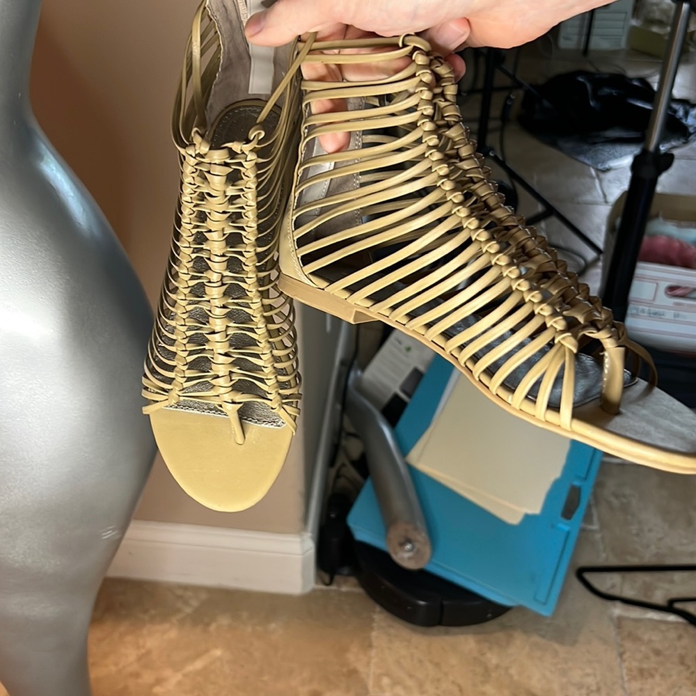 MIA size 7.5 beige sandals with zipper on back. Never worn!